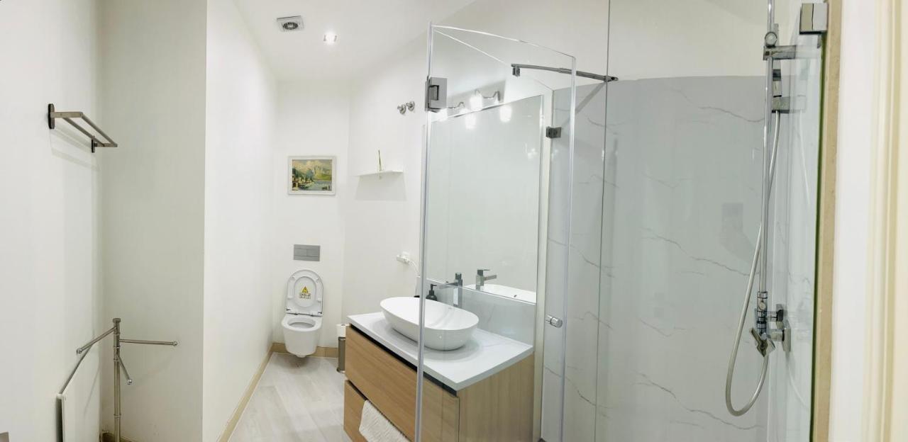 Double Room Private Bathroom